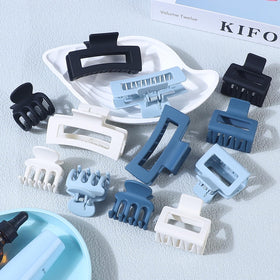 SMKSL medium clip holding half-up hairstyle with a polished look benefit
