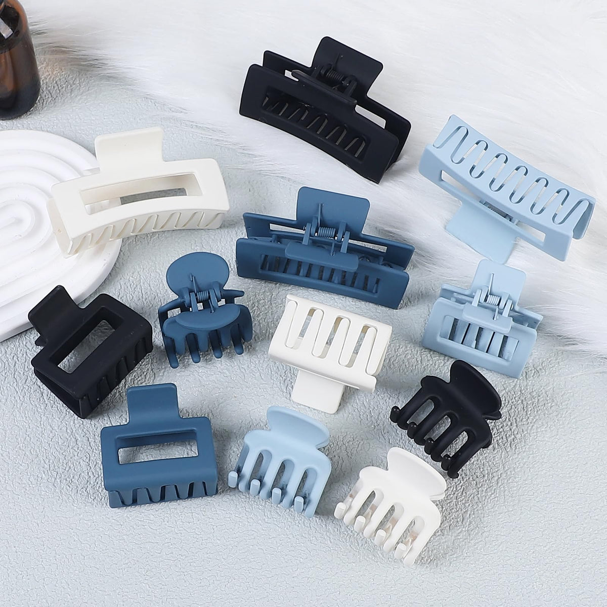 SMKSL small clips used for sectioning hair for precise styling benefit