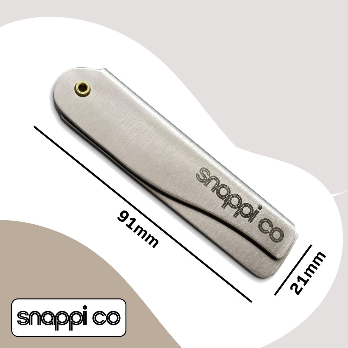 Snappi Co comb used to shape a beard showing precise styling control benefit