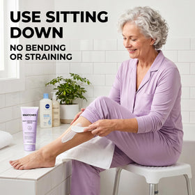 Snatched Cream spatula applying product with quick, painless removal benefit
