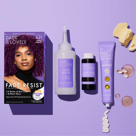 Applying Virtual Violet on natural curly hair with even coverage benefit