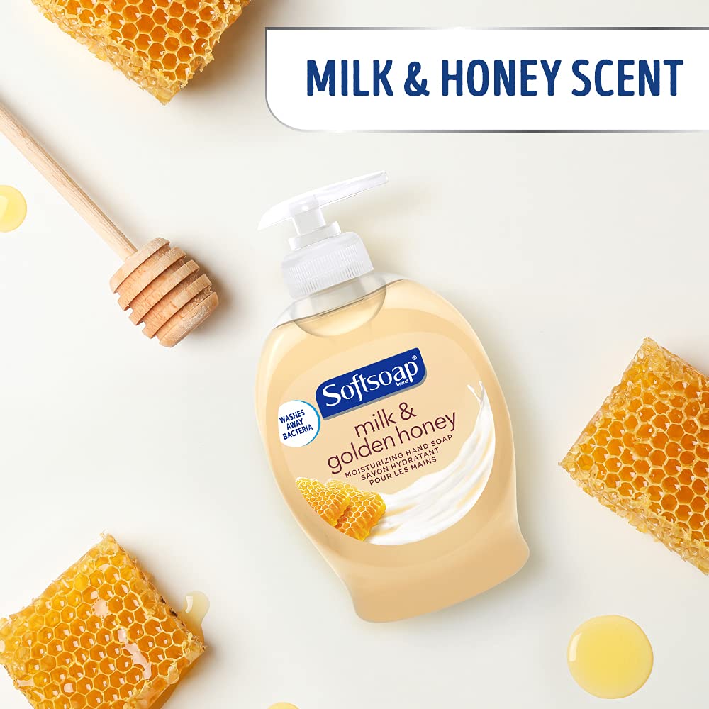 Softsoap close-up lather texture demonstrating rich foam and moisturizing feel