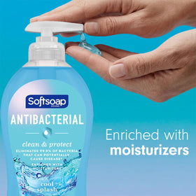 Softsoap foam lather on hands demonstrating gentle cleaning