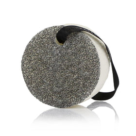 SPONGELLÉ buffer hanging in shower lifestyle, conveys quick-dry and everyday use
