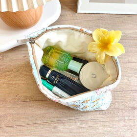 STARDW makeup organized inside pouch for tidy storage and quick access