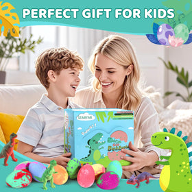 STARYAR bath bomb held in a child’s hand to show size, easy-to-grasp benefit
