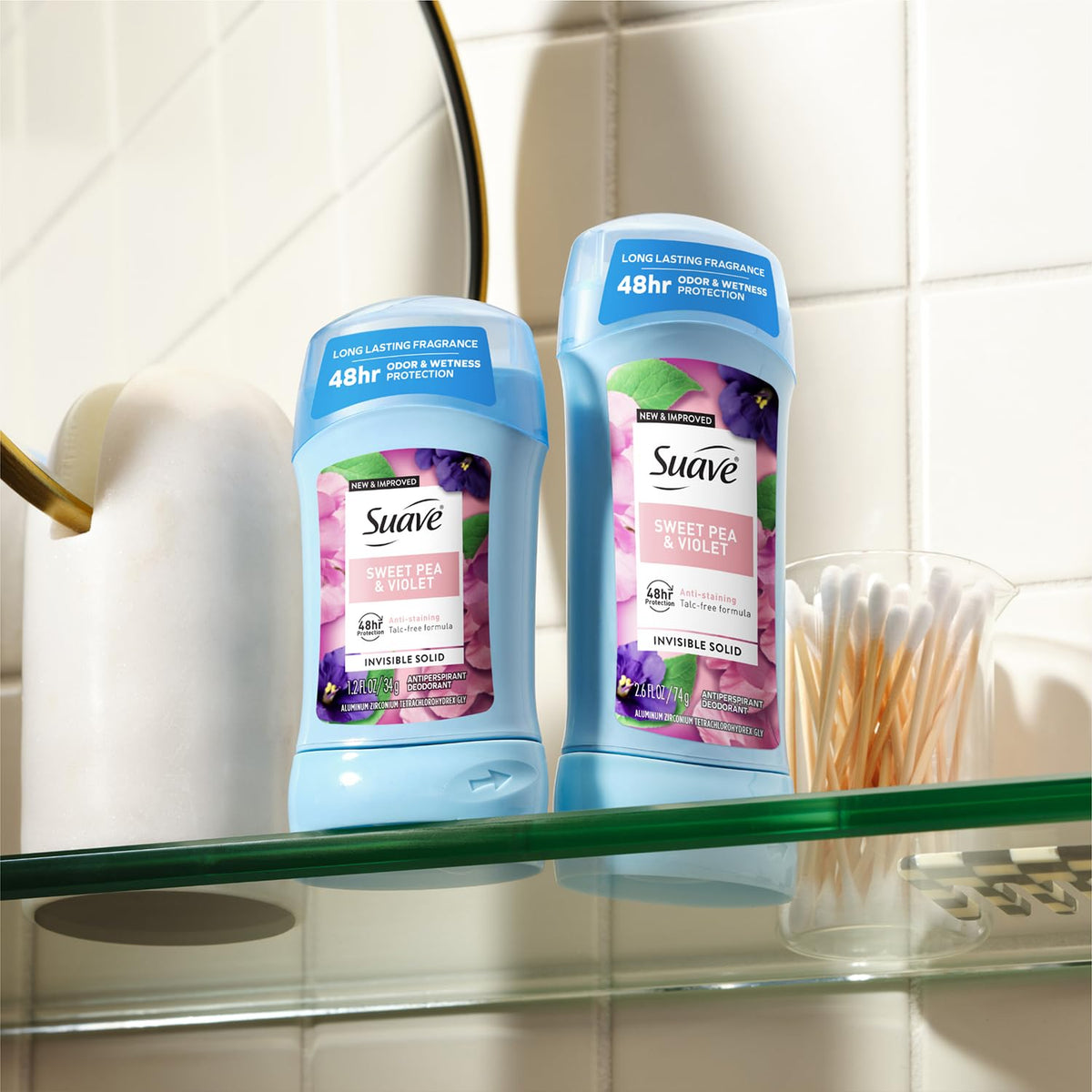 Suave side label close-up displaying anti-stain and 48-hour claims