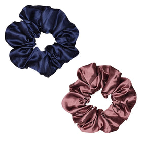 Sufermoe scrunchie worn with casual outfit illustrating stylish everyday accessory