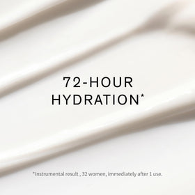 Sulwhasoo whipped cream texture close-up for deep hydration and smoothness