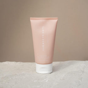 Summer Fridays tube top detail highlighting easy dispensing and travel readiness
