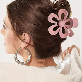 Sunolga clip holding thick hair in use for all-day control