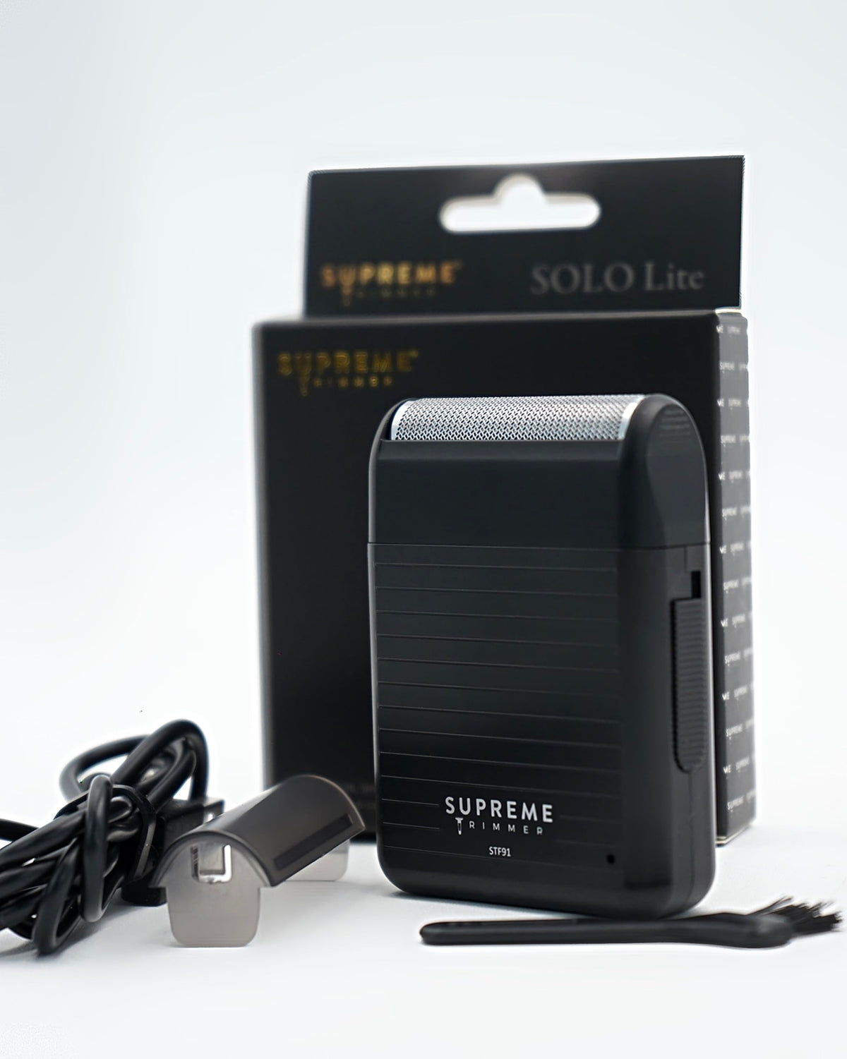 Supreme Trimmer LED battery indicator lit showing clear charge status
