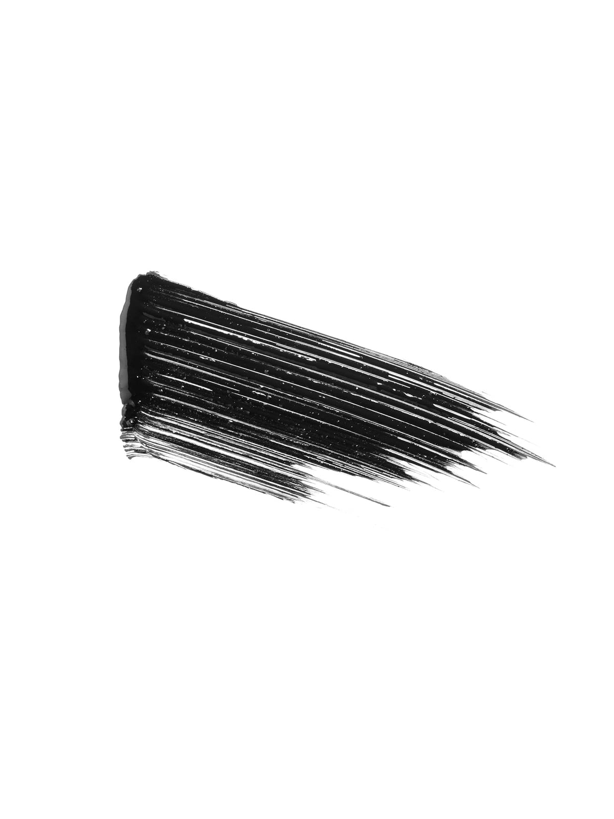 SWEED mascara applied by model showing lifted, natural-looking lashes