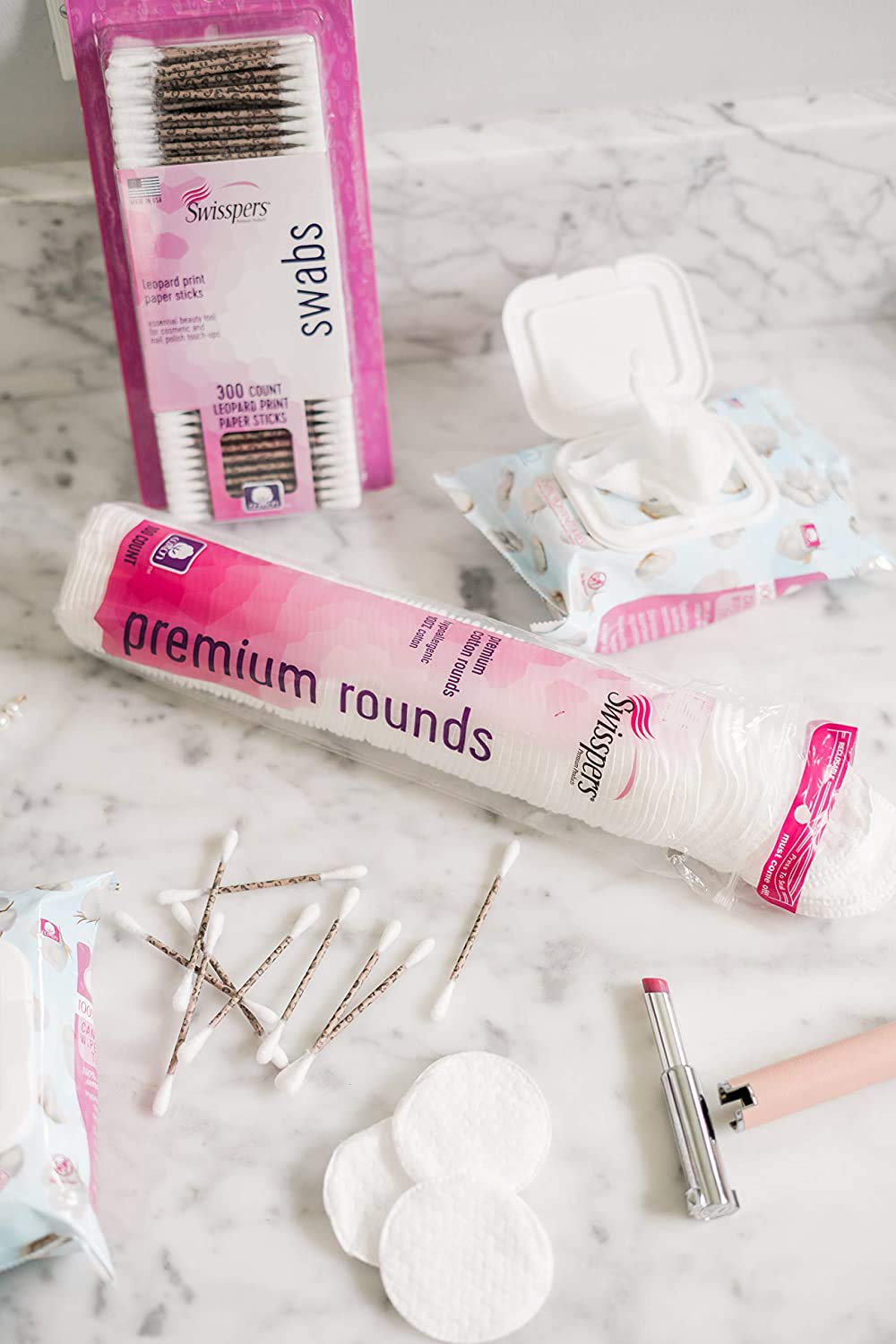 Swisspers close-up embossed texture lifting makeup gently without irritation