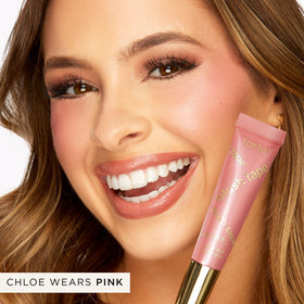tarte diamond powder detail illustrating light-reflecting soft-focus glow