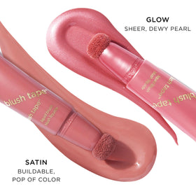 tarte in a makeup bag lifestyle shot for everyday use convenience