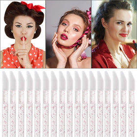 Tbestmax using applicator to apply lip gloss cleanly with no product waste