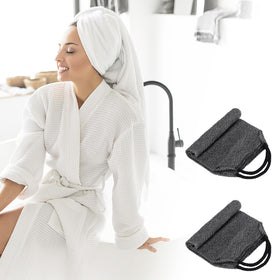 Tecbeauty back scrubber in use rinsing and foaming on back to clean hard-to-reach areas