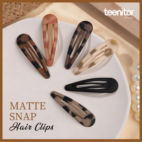 Teenitor clips inside a travel pouch showing portability and quick touch-up convenience