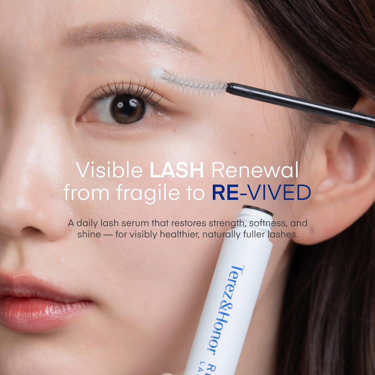 Terez & Honor demonstration applying serum to lash roots for targeted nourishment