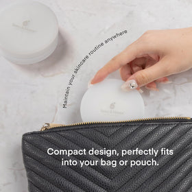 TEREZ & HONOR interior filled with toner pads preserving shape