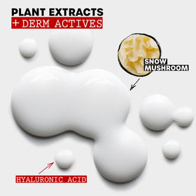 Thayers hand applying toner to skin demonstrating hydration benefit