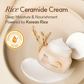 Close-up texture of The Face Shop cream highlighting fast-absorbing silky feel