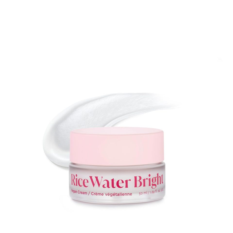 The Face Shop jar front view showing product packaging and quick hydration benefits