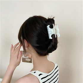 The Only One clip holding a half-up hairstyle showing neat hold and all-day comfort