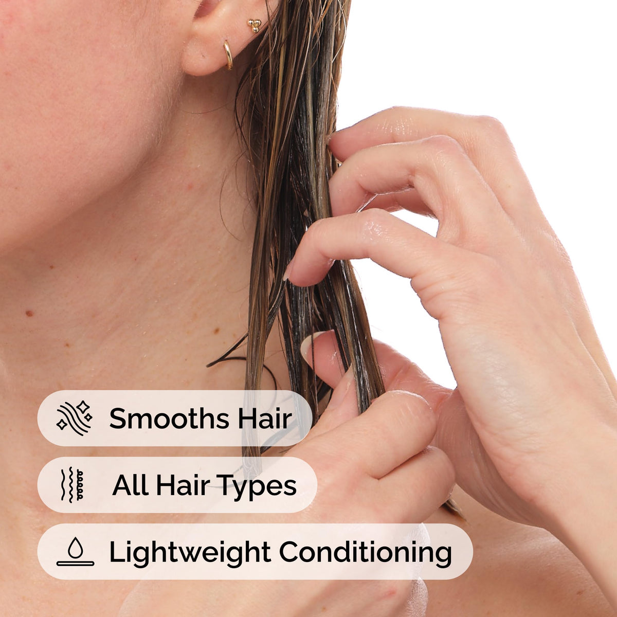 In-shower application of The Ordinary conditioner showing quick, lightweight conditioning