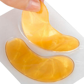 Theshiry applying under-eye mask with relaxed expression and instant refresh benefit