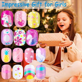 Thrilez girl wearing nails smiling benefit: playful look for events and parties