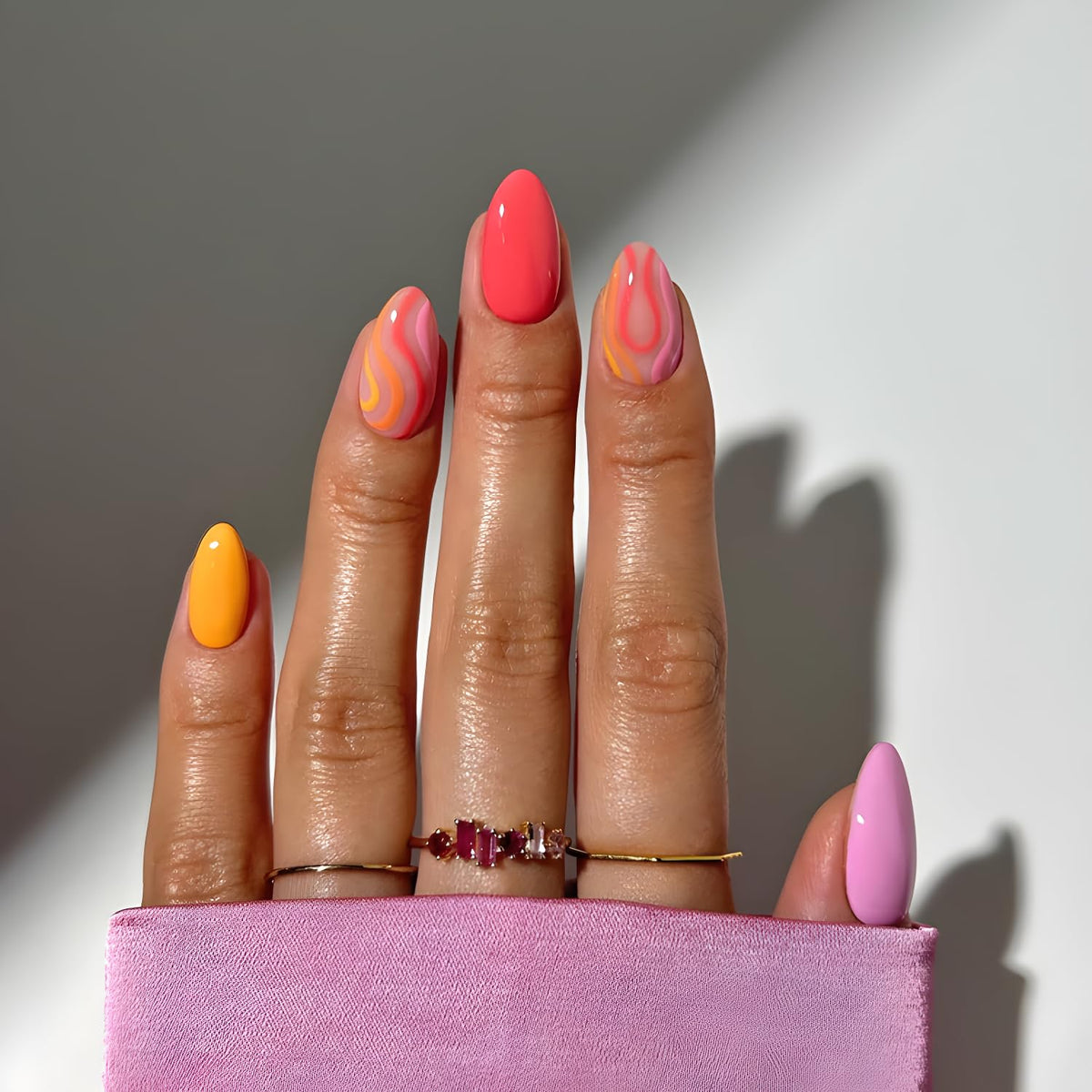 Tnbuokas front packaging showing colorful press on nails and full kit