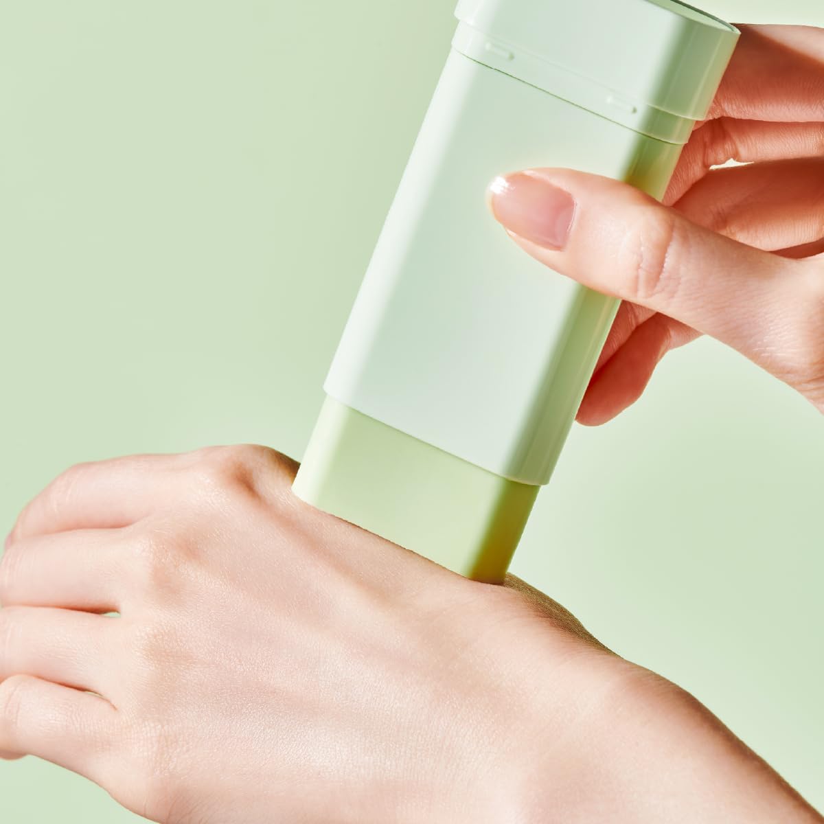 TOCOBO in hand illustrating cooling effect for instant skin relief