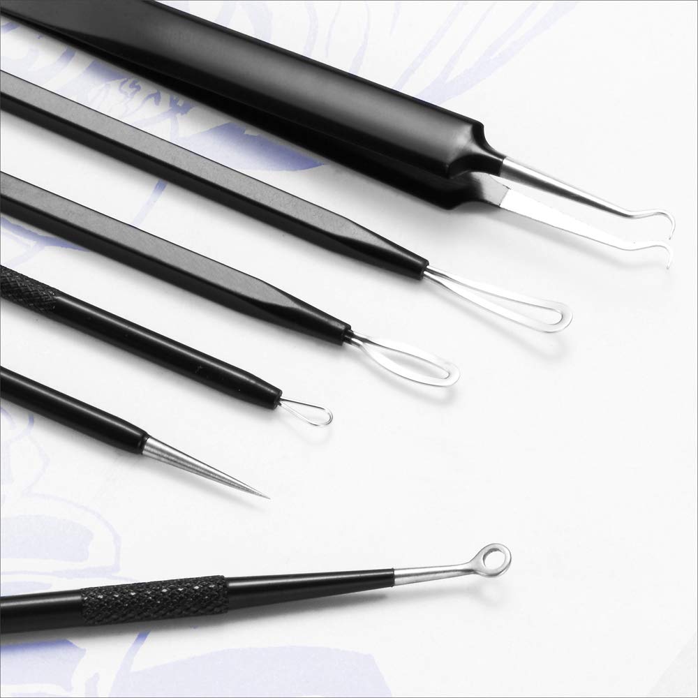 Tomata extractor in use on nose to demonstrate safe targeted extraction benefit