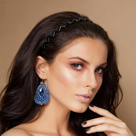 TOSEFES side profile showing U-shape lift for instant root volume