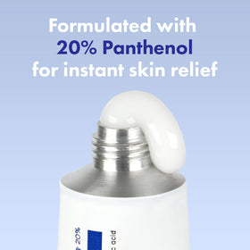 TOSOWOONG close-up cream texture demonstrating smooth moisturizing feel