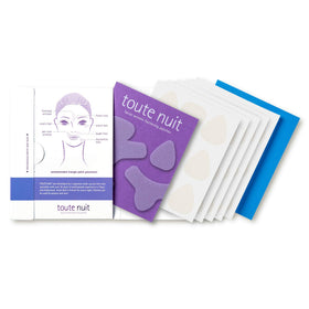 Toute Nuit 45-count patches spread out to show quantity and easy replacement benefit