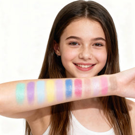Townley Girl kids applying palette during sleepover for creative play