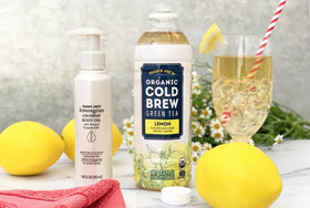 Trader Joe's oil pouring to show smooth texture and quick-absorbing benefit
