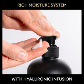 TRESemmé shampoo lather texture showing rich foam for detangling benefit