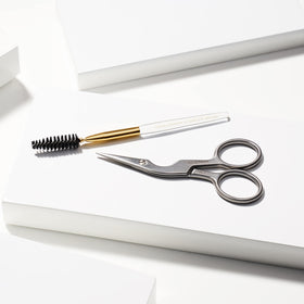 Tweezerman stainless-steel blade edge highlighting durable easy-to-clean quality