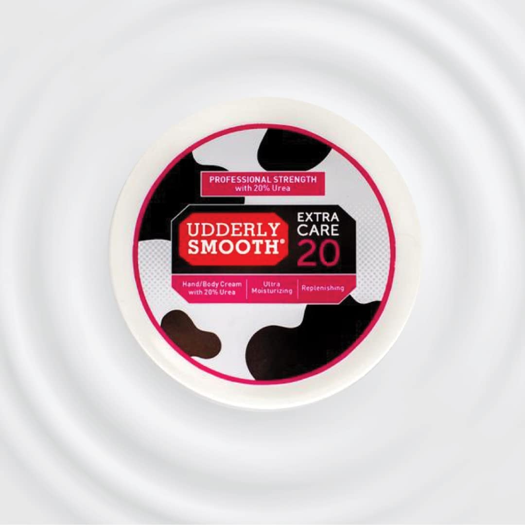 Udderly Smooth cream texture demonstrating fast-absorbing hydration