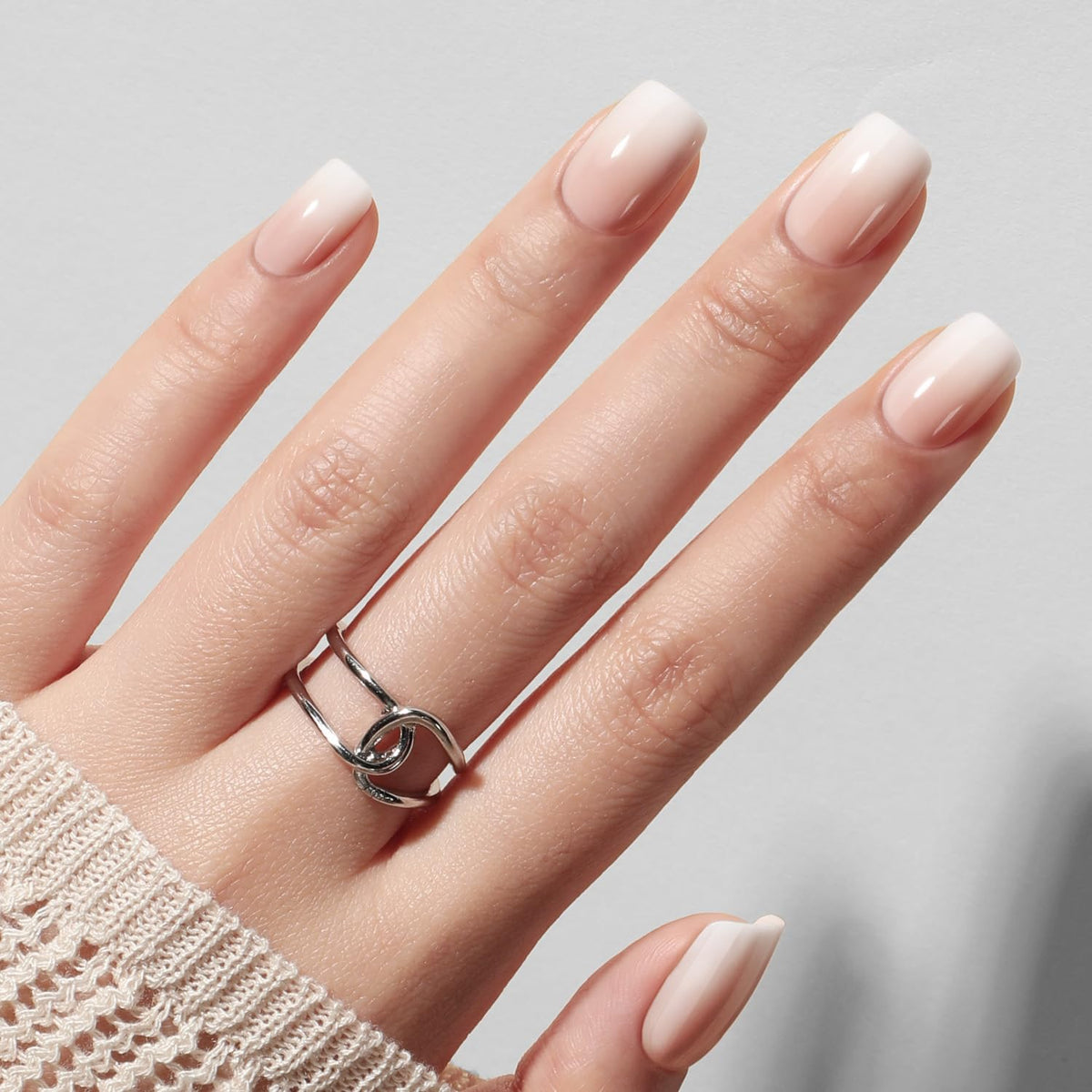 UNA GELLA close-up of ombré gradient texture illustrating smooth color transition