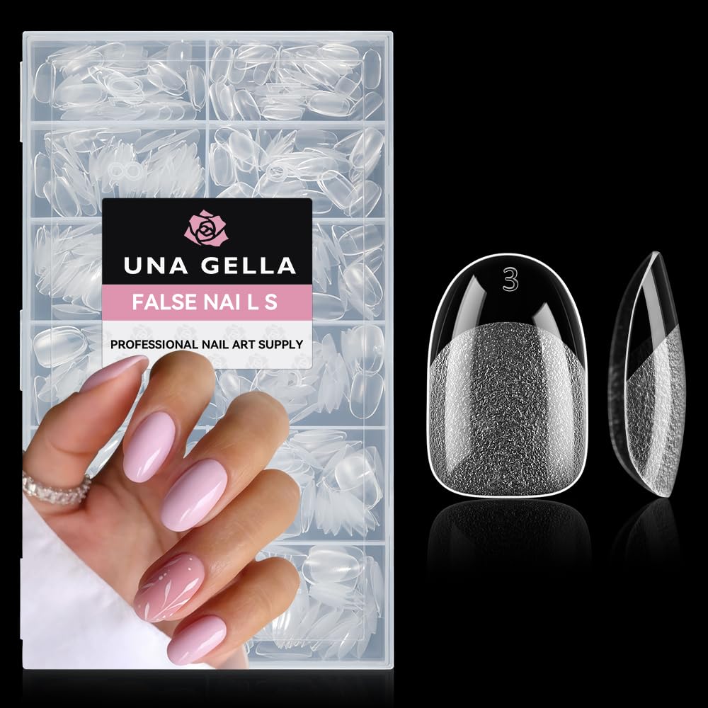 UNA GELLA lifestyle shot with finished nails, showcases natural-looking salon results benefit