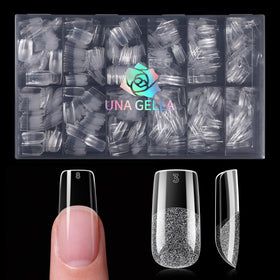 UNA GELLA scale comparison hand displaying medium length for everyday wear