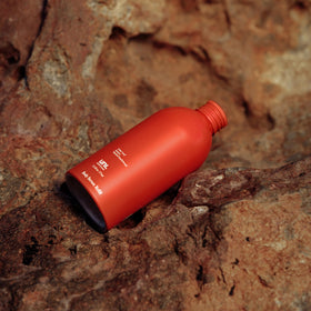 uni dispensing pump close-up highlighting easy controlled use