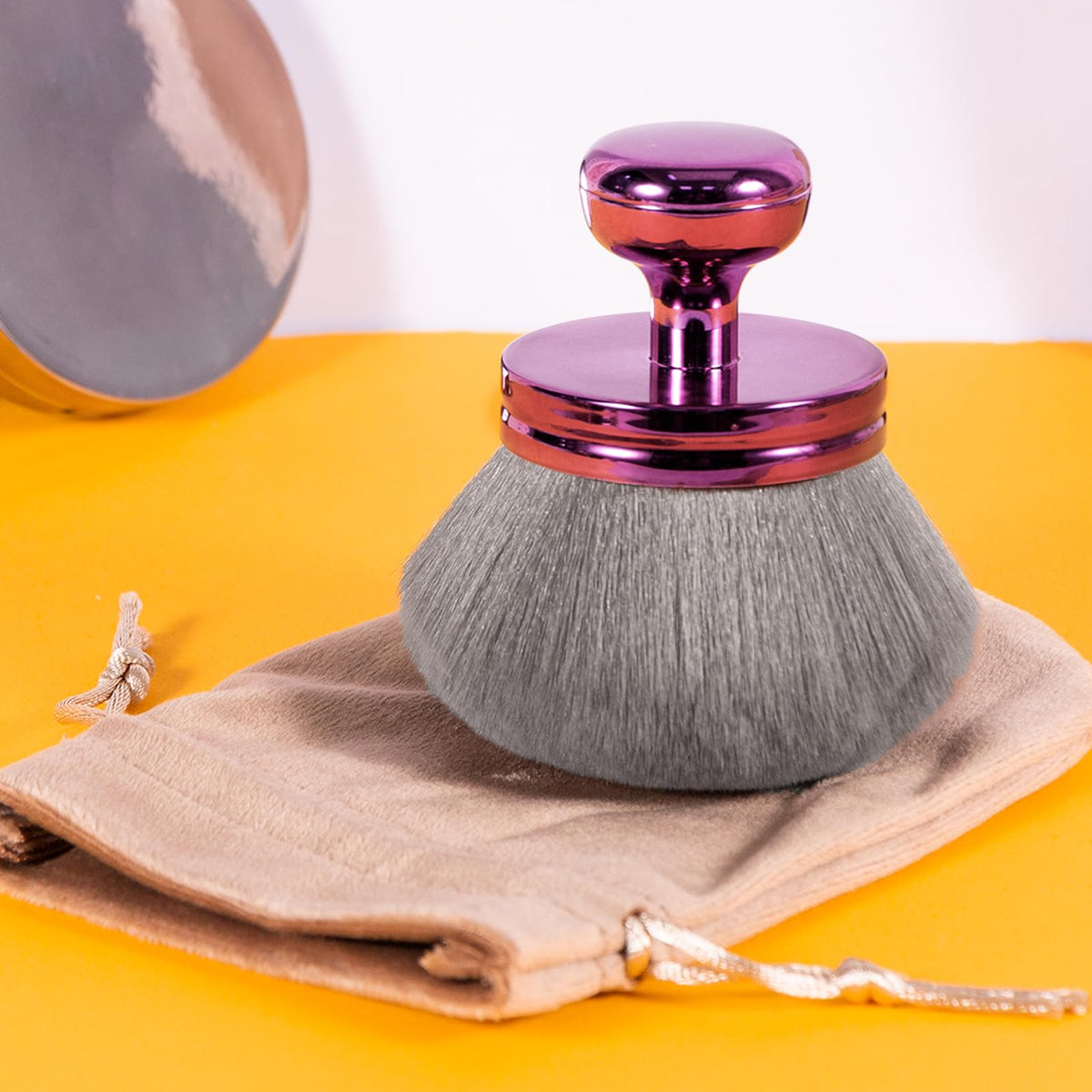 UNIMEIX close-up of dense bristles highlighting even product distribution