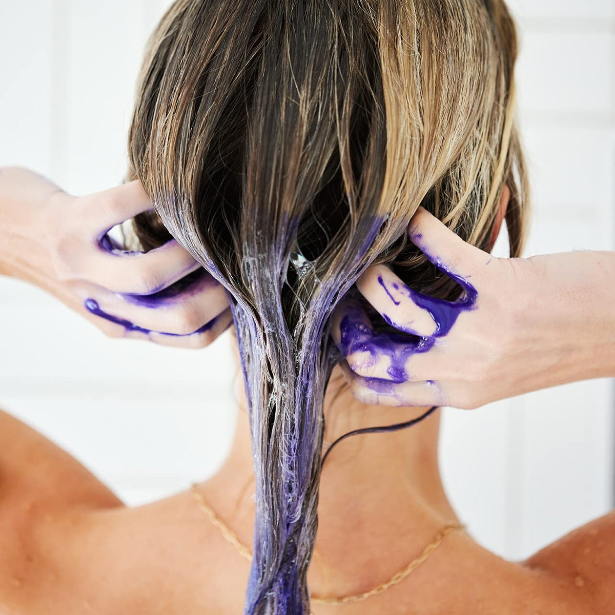 UNITE Hair BLONDA lather on blonde hair demonstrating quick 60-second toning benefit