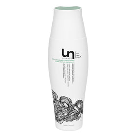 unwash bottle front label showing product name and size benefit hydration